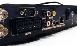 Спутниковый HD ресивер OPENMAX 8800 HD CR вид сзади