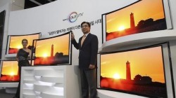 OLED-панели с изогнутым экраном от Samsung теперь на треть дешевле